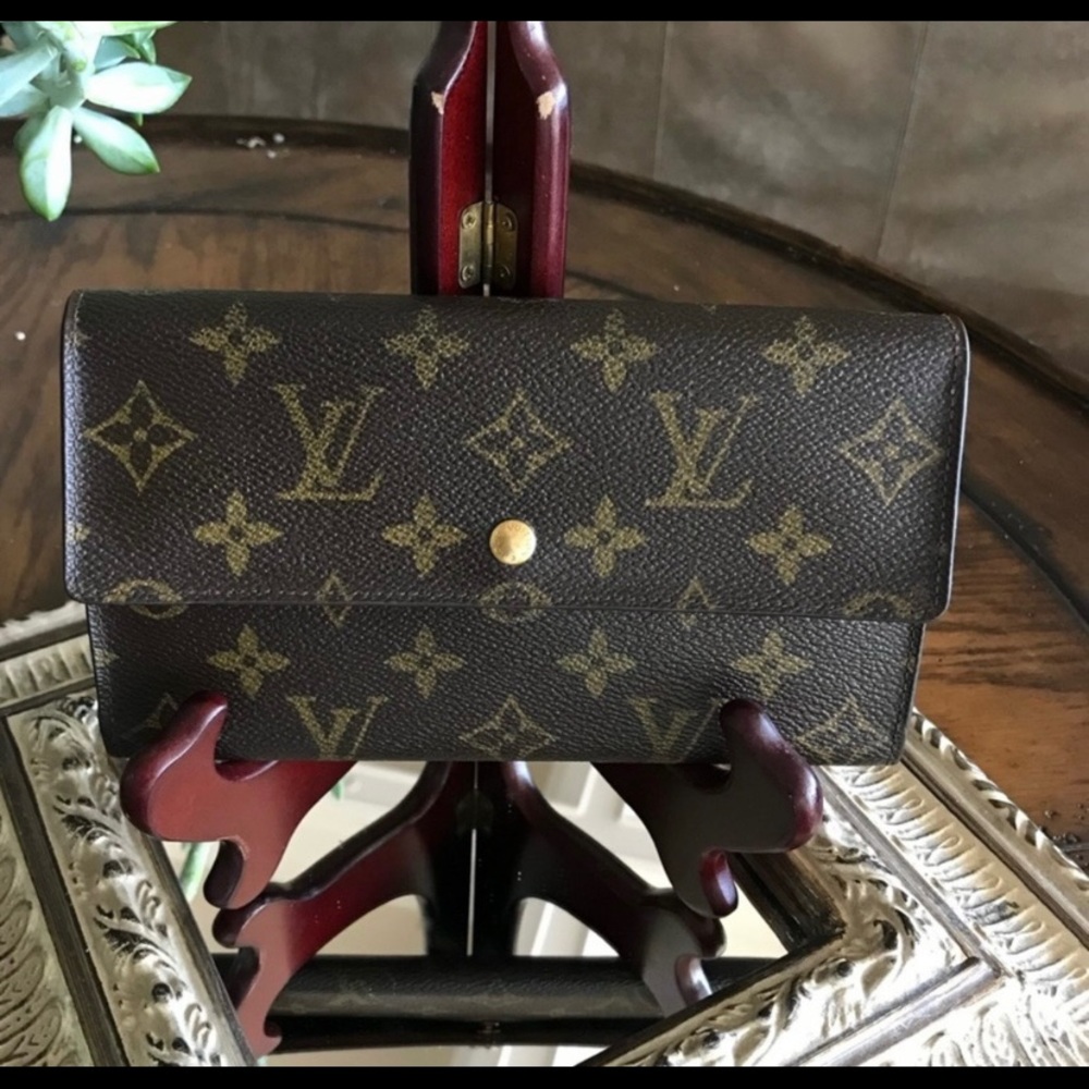 Louis Vuitton Porte Tresor International Wallet